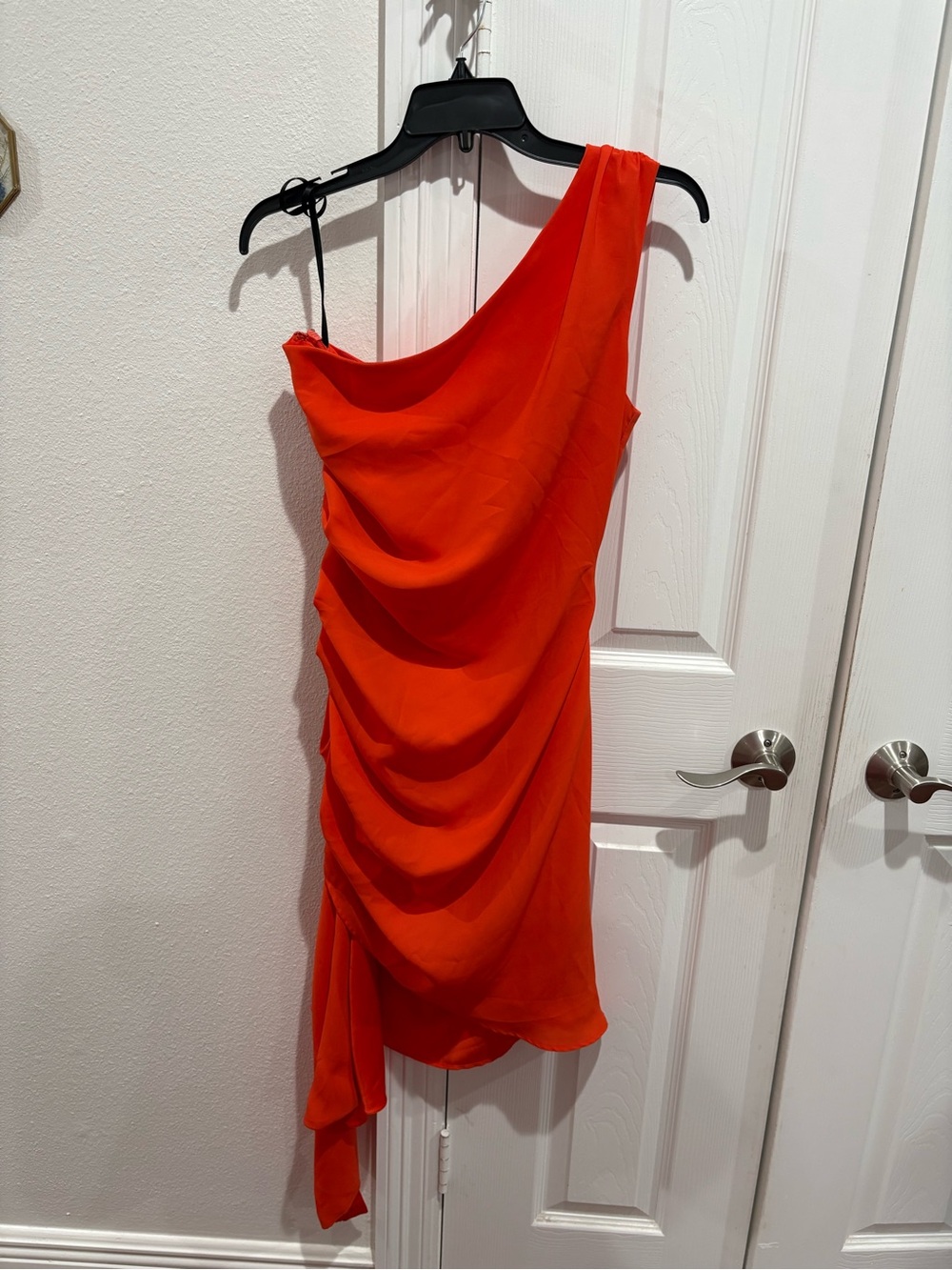 Bebe Orange one shoulder dress. New size 4